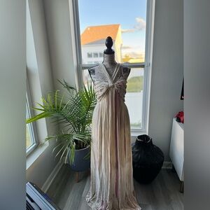 FATE Halter neck maxi dress